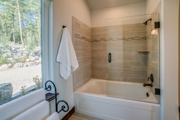 Cost of Bathroom Tub Installation in Taylor